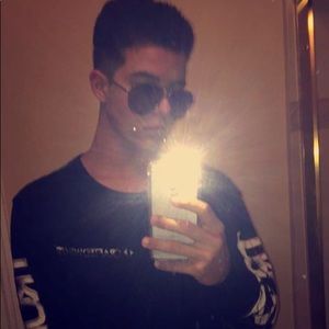 Meet your Posher, Dovi